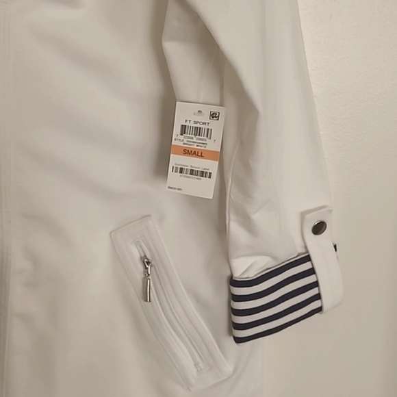 KAREN SCOTT LIGHT JACKET. NEW WITH TAG - Picture 4 of 7